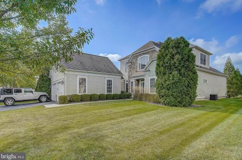 218 Goldenrod Dr, Lansdale, PA 19446-7606