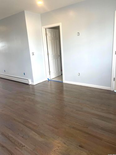 496 Catskill Ave, North Lindenhurst NY  11757-2744 exterior