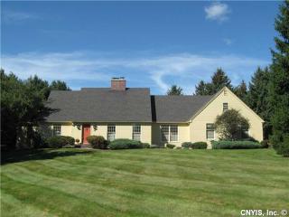 4603 Pewter Ln, Manlius, NY 13104-9329