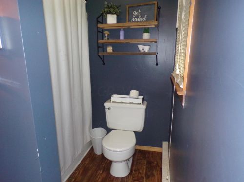 8 Willis Ct, Washington Ch OH  43160-1073 exterior