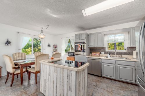 8407 Winter Gdn Pkwy, Fort Pierce FL  34951-1858 exterior