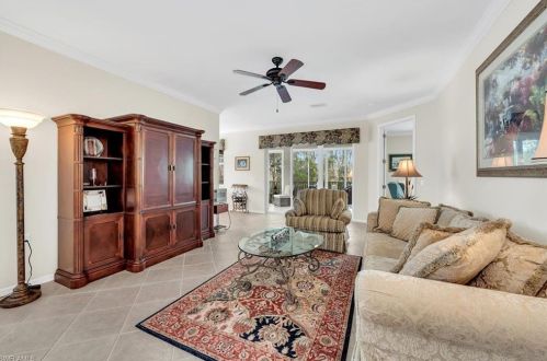 3925 Forest Glen Blvd, Naples, FL 34114-2519