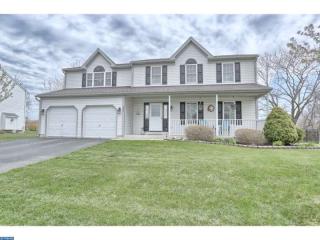 803 Meadowcrest Ln, Douglassville, PA 19518-9231