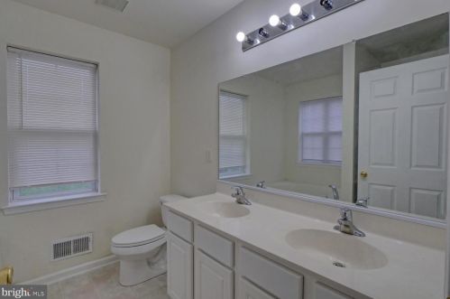 73 William Chandler St, Dover DE 19901-5298 exterior