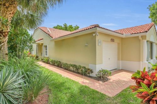 15426 Floral Club Rd, Delray Beach, FL 33484-4609