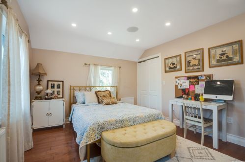 11 Maplewood Rd, Babylon NY  11704-7805 exterior