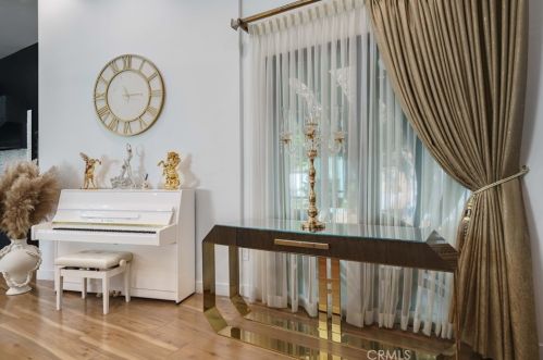 3411 Chevy Chase Dr, Glendale CA  91206-1418 exterior