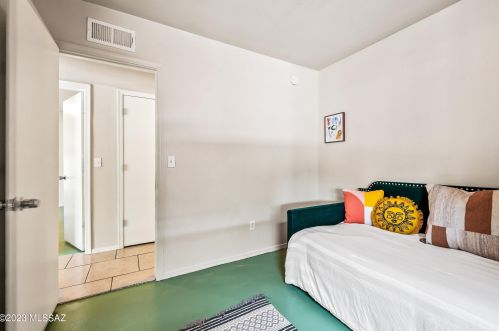 1519 Logan Dr, Tucson AZ 85710-6323 exterior