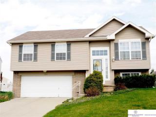 6223 78th Ave, Omaha NE  68134-8112 exterior