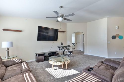 2485 Rolling Hills Dr, Covington KY  41017-5149 exterior