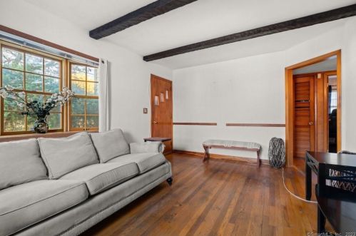 54 Greenfield Rd, Milford CT  06460-6331 exterior