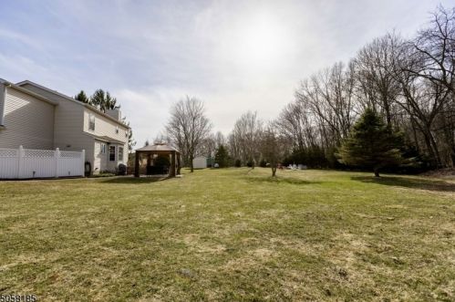 130 Holland Rd, Wantage NJ  07461-2835 exterior