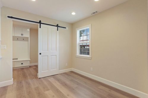 209 Forrest Ave, Lodi CA 95240-1019 exterior