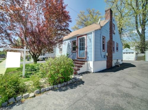 139 Butler Ave, Roselle Park, NJ 07204-1801