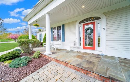 68 Pinehurst Pl, Middletown, CT 06457-7544