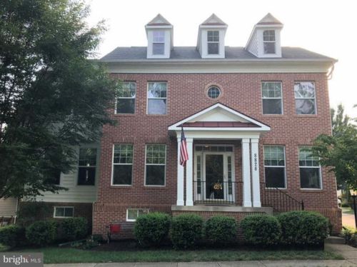 8820 Song Sparrow Dr, Gainesville, VA 20155-5841