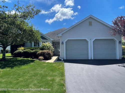 58 Ivy Hill Rd, Lakewood NJ  08701-5772 exterior