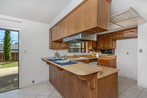 2450 New Jersey Ave, San Jose CA  95124-1328 exterior