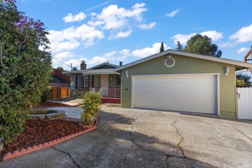 324 Viewmont St, Benicia, CA 94510-2235