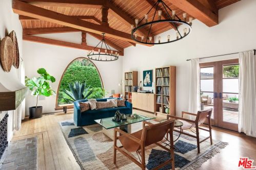 1114 Mountain St, Glendale CA  91207-1834 exterior