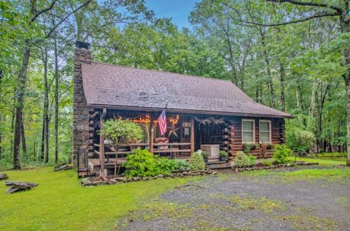 152 Route 390, Tafton, PA 18464-9616