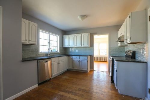 2 Wilbur Blvd, Poughkeepsie NY  12603-3406 exterior