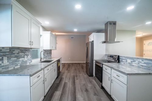 1163 Ridgecrest Ct, Palm Harbor FL  34683-2732 exterior