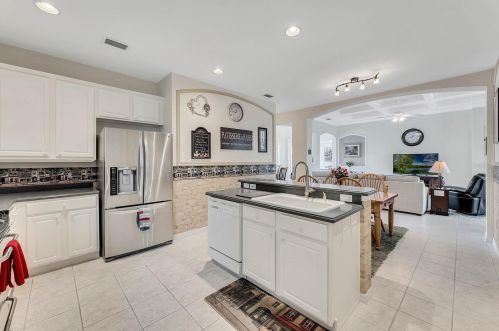 1236 Chantry Pl, Lake Mary FL  32746-1980 exterior