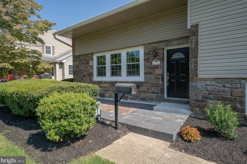 2713 Sunnybrook Ln, Ardmore, PA 19003-1720