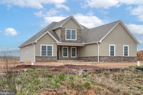 27 Speece Ln, Water Gap, PA 17018-9591