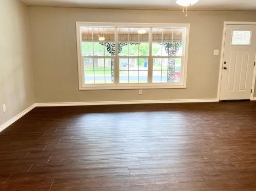 1510 11th St, Texas City, TX 77590-5702