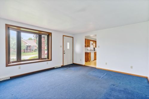 207 Hazel St, Zelienople PA  16063-1012 exterior