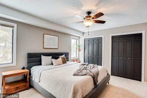 2960 Everest Ln, Minneapolis MN 55447-1238 exterior