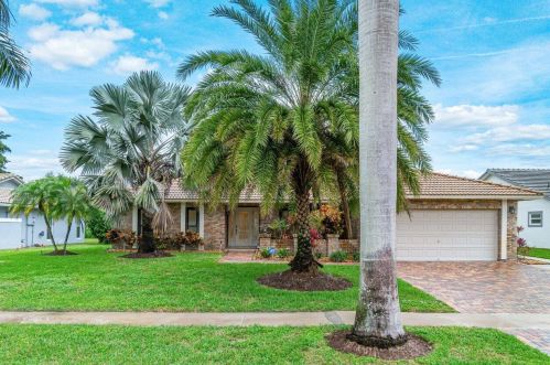 10294 Crosswind Rd, Boca Raton, FL 33498-4756