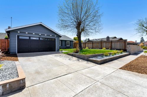 1158 Tofts Dr, San Jose, CA 95131-2847