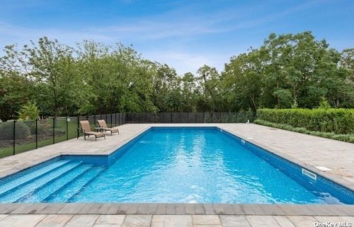 520 Green Hill Ln, Greenport, NY 11944-2020