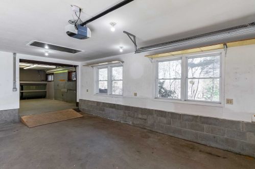 33 Gail Ln, Poughquag NY  12570-5034 exterior