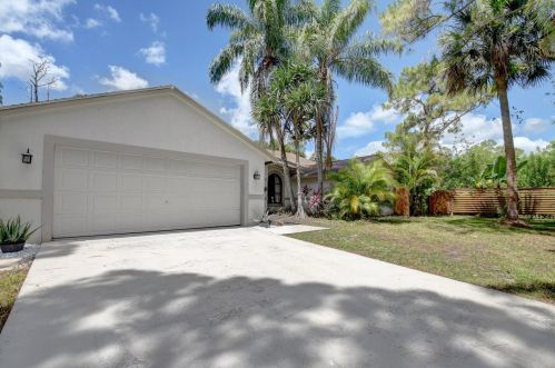17766 61st Pl, Town Of Loxahatchee Groves, FL 33470-5538