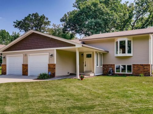12 Ridge Rd, Lino Lakes, MN 55014-1767