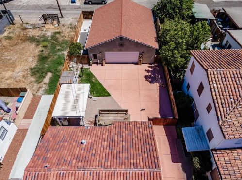 956 J St, Los Banos CA  93635-4321 exterior