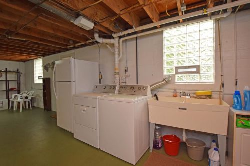 2415 Beechmont Ave, Cincinnati OH 45230-2030 exterior