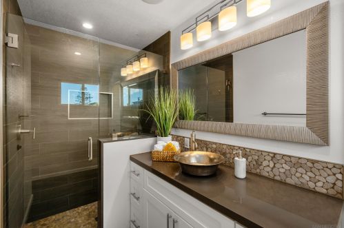1190 Tourmaline St, San Diego CA  92109-1838 exterior