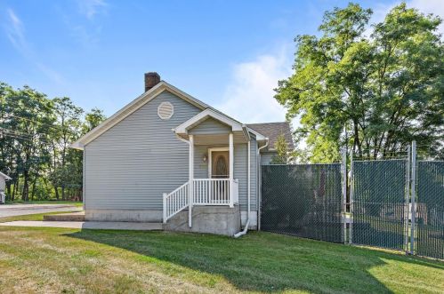 9011 133rd Ave, Cedar Lake IN  46303-9200 exterior