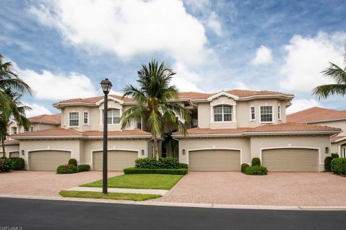 7148 Lemuria Cir, Naples, FL 34109-6104