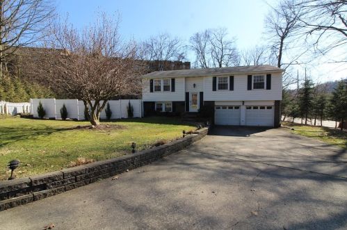 218 Linden Ct, Sewickley, PA 15143-1327