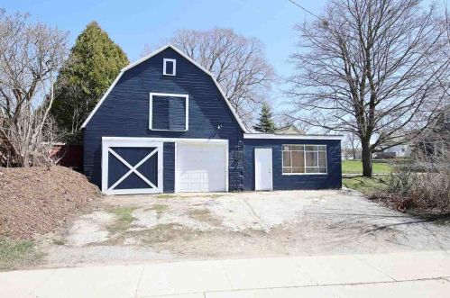 527 Elizabeth St, Mishicot WI  54228-6008 exterior