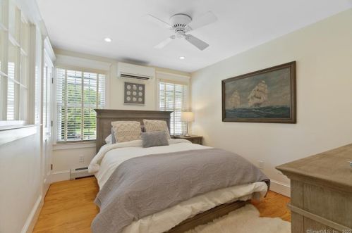 64 Elm St, Groton CT 06340-5616 exterior