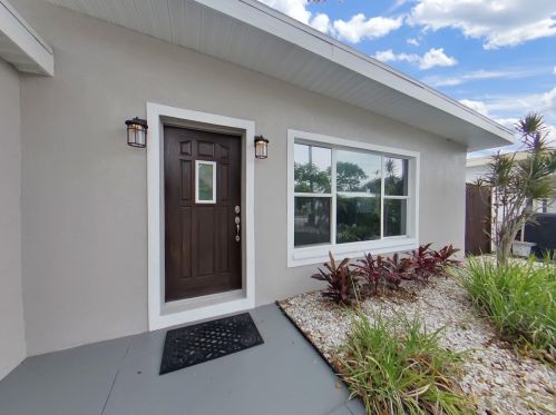 180 148th Ave, Saint Petersburg, FL 33708-2130