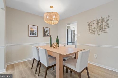 7716 Groveland Heights Ct, Springfield VA  22153-2255 exterior
