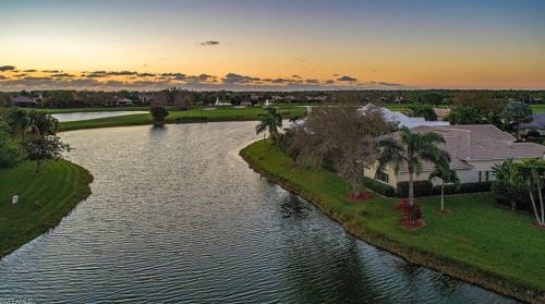 585 Wedgewood Way, Naples, FL 34119-1812